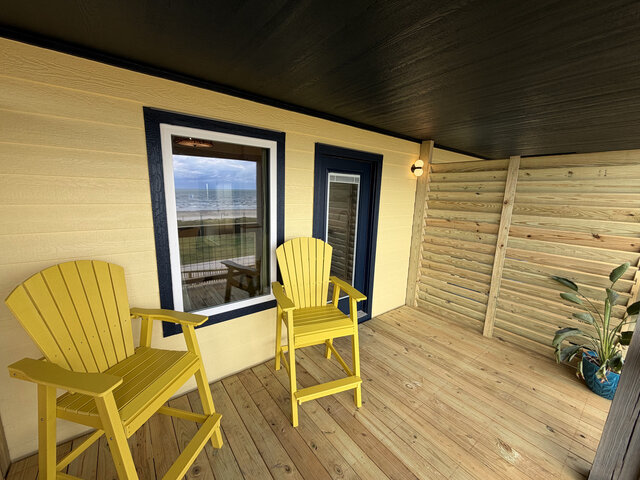Image 9 for Upper Beachfront balcony- Suite 6