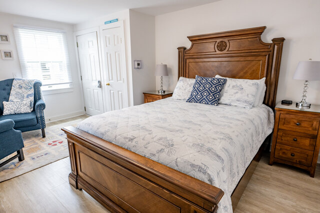 Image 2 for Carriage Room 4