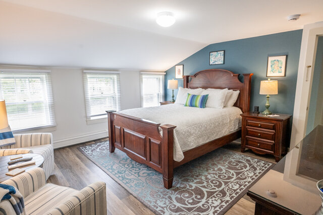 Image 2 for Sea Glass Room