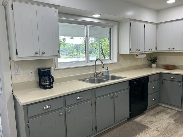 Image 15 for 6012) Crown Jewel