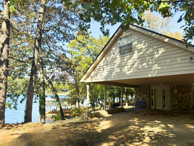 Image 1 for 6107) "Dock's Holiday" on Lake Thunderbird