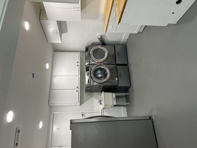 Image 25 for 6012) Crown Jewel