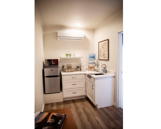 Image 6 for 104) Cooper's Pointe Suite 104