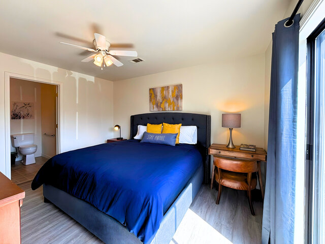 Image 6 for 106) Cooper's Pointe Suite 106