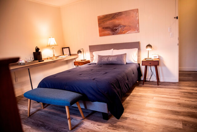 Image 6 for 200) Cooper's Pointe Guest House