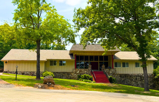 Image 1 for 6011) McCabe House