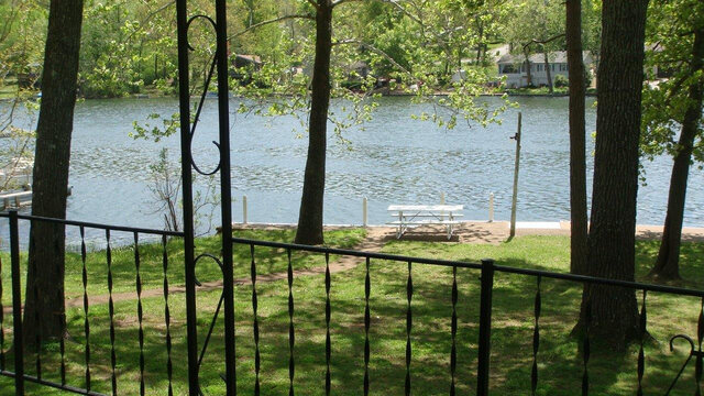 Image 3 for 6123) "Green Gables"