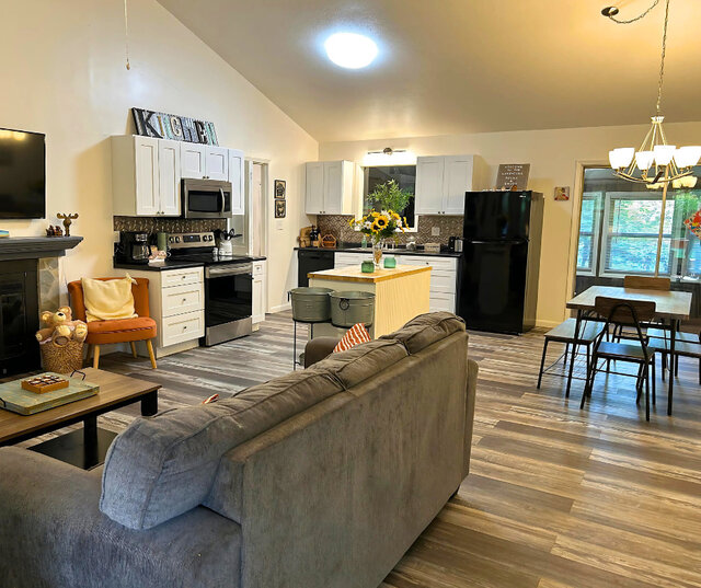 Image 1 for 6026) The Lake House