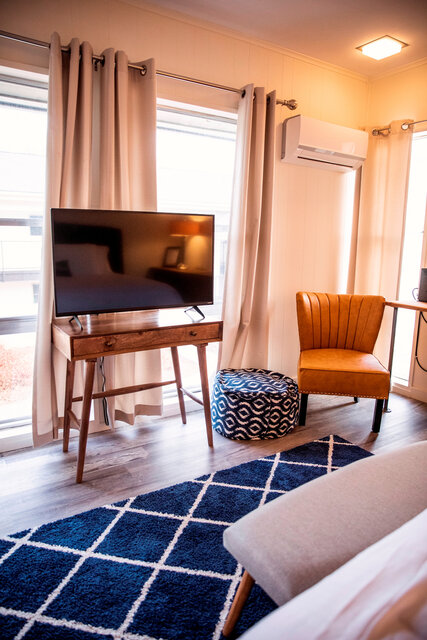 Image 12 for 200) Cooper's Pointe Guest House