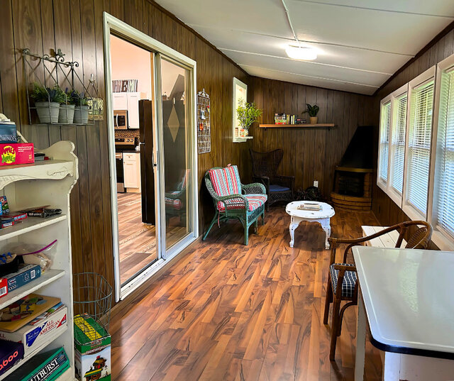 Image 18 for 6026) The Lake House