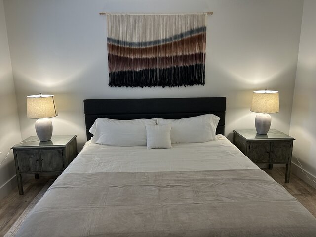 Image 22 for 6012) Crown Jewel