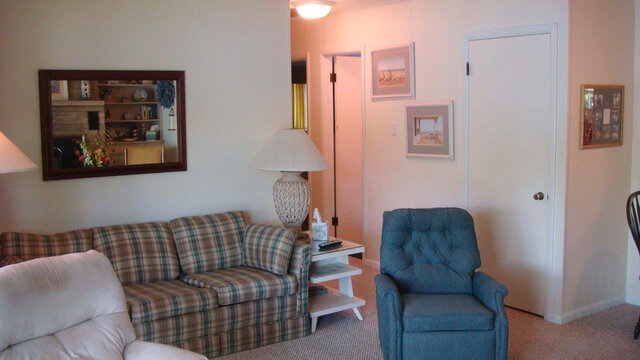 Image 18 for 6123) "Green Gables"