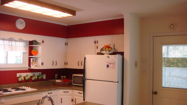 Image 20 for 6123) "Green Gables"