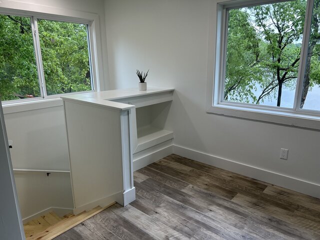 Image 23 for 6012) Crown Jewel