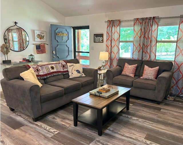 Image 19 for 6026) The Lake House