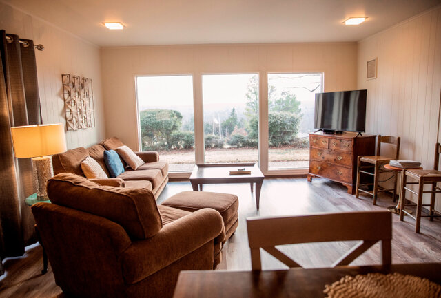 Image 1 for 200) Cooper's Pointe Guest House