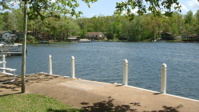 Image 9 for 6123) "Green Gables"