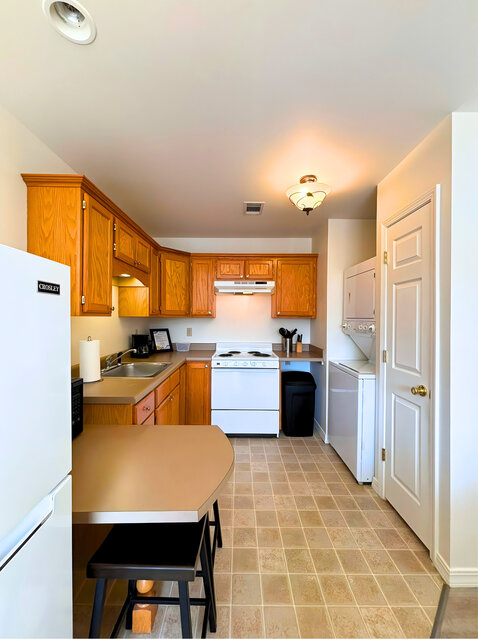 Image 9 for 106) Cooper's Pointe Suite 106