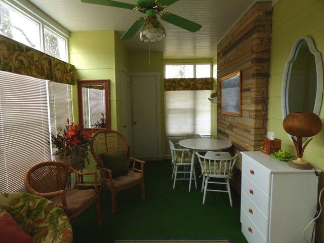 Image 3 for 6123) "Green Gables"