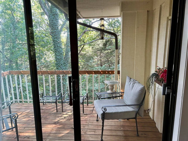 Image 8 for 2433) The Dancing Fox