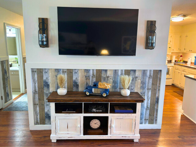 Image 6 for 2403) Cherokee Retreat