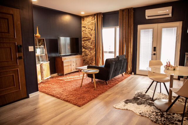 Image 2 for 101) Cooper's Pointe Suite 101