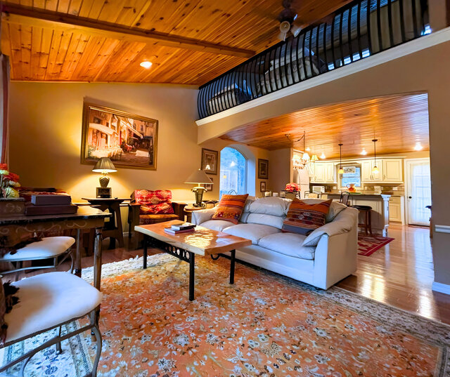 Image 1 for 1417) Executive Townhouse "Page Manor"