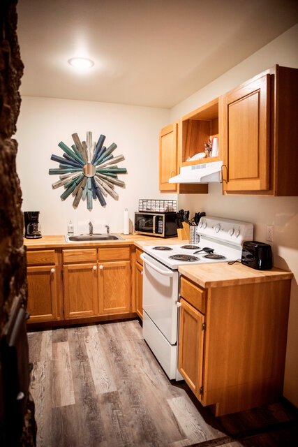 Image 18 for 200) Cooper's Pointe Guest House