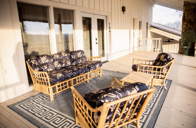 Image 7 for 104) Cooper's Pointe Suite 104