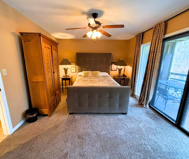 Image 12 for 1417) Executive Townhouse "Page Manor"