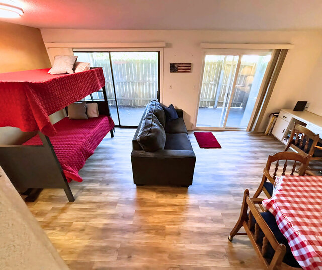 Image 24 for 2406) Bert's Nest