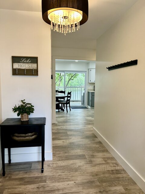 Image 5 for 6012) Crown Jewel