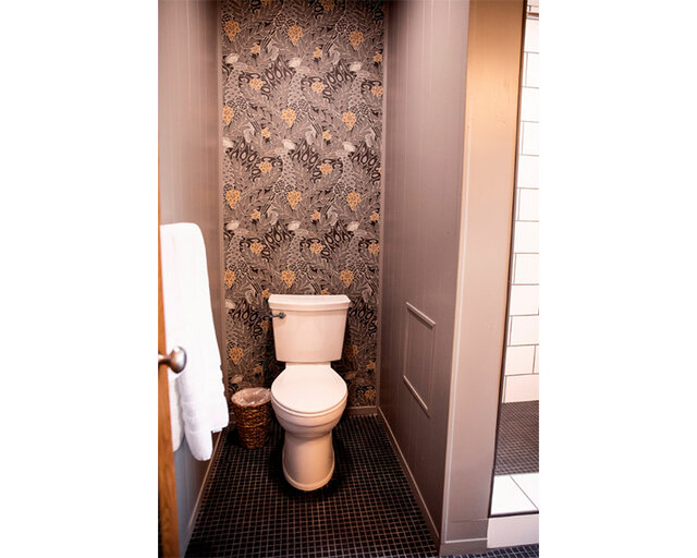 Image 6 for 105) Cooper's Pointe Suite 105