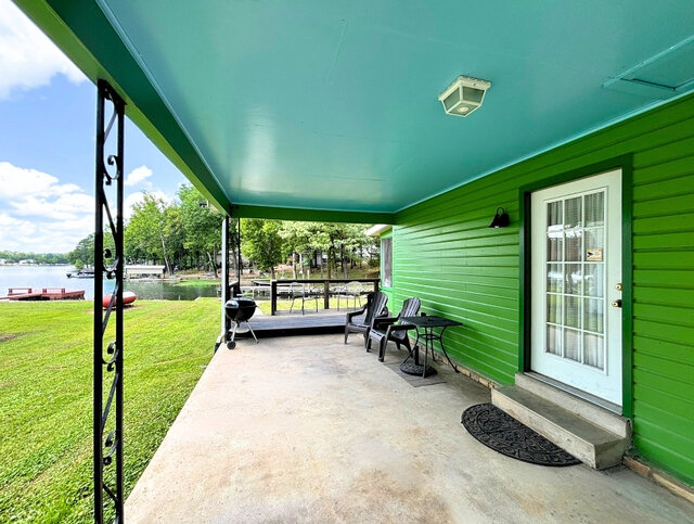 Image 2 for 6048) Emerald Cove
