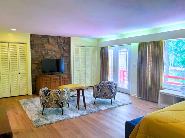 Image 16 for 6011) McCabe House