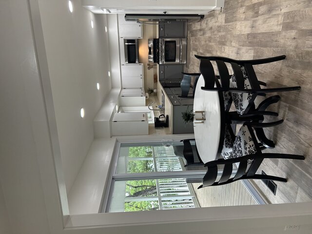 Image 14 for 6012) Crown Jewel