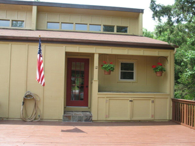 Image 2 for 1417) Executive Townhouse "Page Manor"