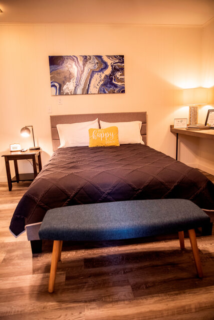 Image 13 for 200) Cooper's Pointe Guest House