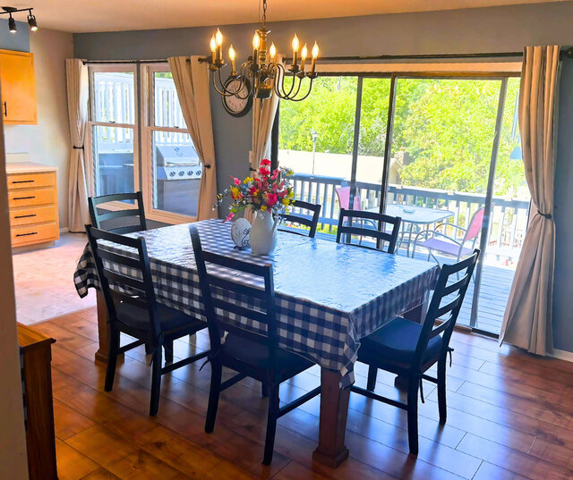 Image 12 for 2406) Bert's Nest