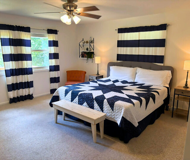 Image 5 for 6026) The Lake House