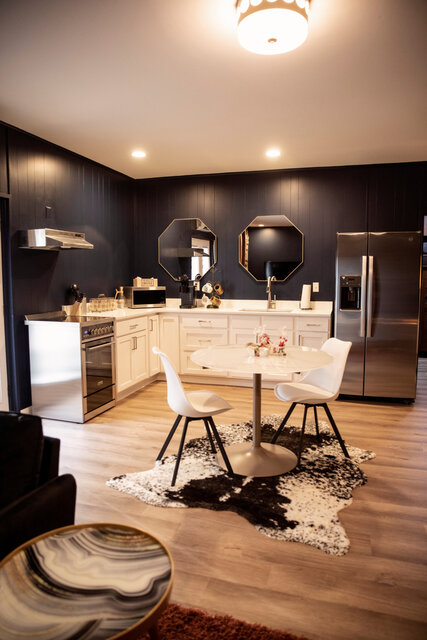 Image 3 for 101) Cooper's Pointe Suite 101