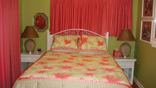 Image 22 for 6123) "Green Gables"