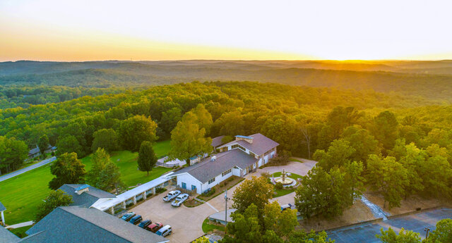 Image 9 for 105) Cooper's Pointe Suite 105