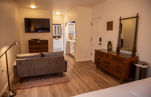 Image 2 for 102) Cooper's Pointe Suite 102