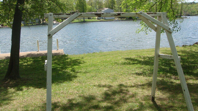 Image 10 for 6123) "Green Gables"