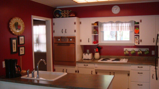 Image 21 for 6123) "Green Gables"