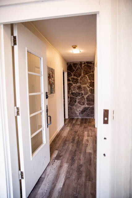 Image 2 for 200) Cooper's Pointe Guest House