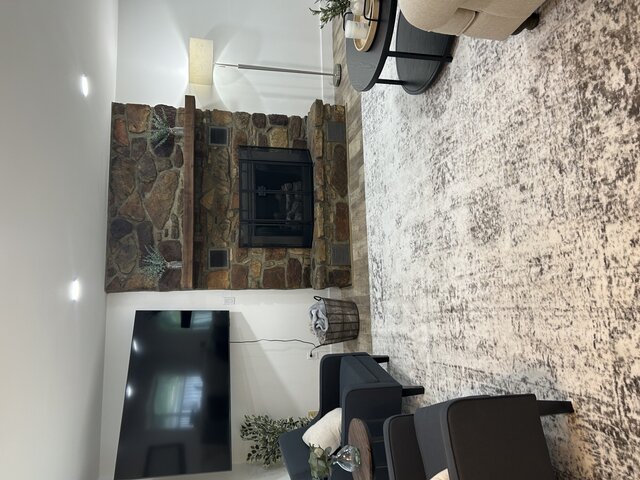 Image 9 for 6012) Crown Jewel