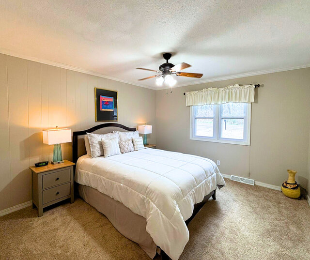 Image 11 for 6021) The 21 Club