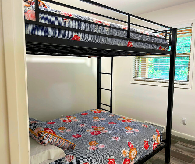 Image 10 for 6026) The Lake House